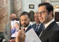 Ferrer afirma que Jenniffer González debería abochornarse por mantener a Luis González al frente de la AAA mientras miles de familias siguen sin agua