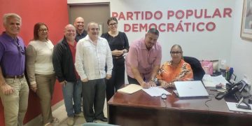 Policía retirado asume formalmente la presidencia del PPD en Toa Baja