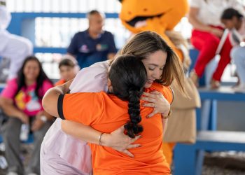 Compañía de Turismo hará realidad un prom inolvidable junto a Jowell para estudiantes de la Escuela Gabriela Mistral