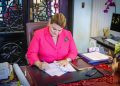 Gobernadora firma cuatro leyes para fortalecer la transparencia