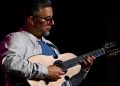 Quique Domenech ingresa al Salón de la Fama de la Música de Puerto Rico tras más de cuatro décadas llevando el cuatro a nuevos escenarios