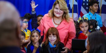 Gobernadora Jenniffer González Colón y el Secretario de Educación destacan expansión histórica del Programa de Educación Bilingüe