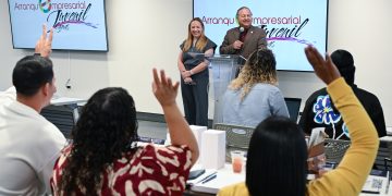 Municipio de Caguas inicia la duodécima edición de Arranque Empresarial Juvenil con taller dirigido a maestros
