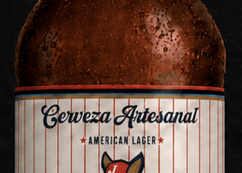 LOS MULOS DE JUNCOS PRESENTAN CERVEZA CONMEMORATIVA EN HOMENAJE A SU HISTORIA Y A SU FANATICADA