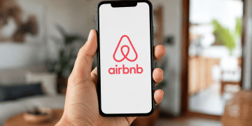 Servicio Nacional de Meteorología y Airbnb ofrecen consejos para el pico de la temporada de huracanes
