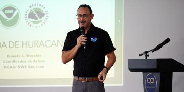  Personas con impedimentos repasan sus planes de emergencia ante el pico de la temporada de huracanes