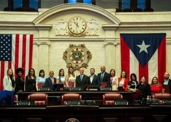 Senado reconoce a médicos por acreditación internacional del Programa de Trasplante de Médula Ósea