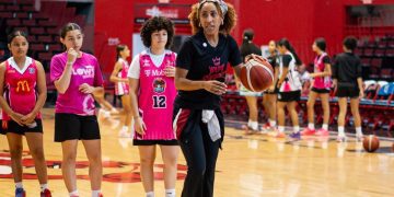 Young Kingz Foundation fortalece su compromiso con el desarrollo deportivo junto a las Gigantes de Carolina