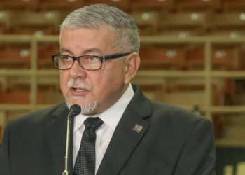 Es un caso para el FBI, señala el alcalde de Arecibo ante presunto esquema con tarjetas electorales