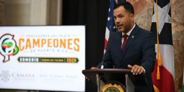 Cámara de Representantes rinde homenaje a los Campeones del béisbol doble A Pescadores del Plata de Comerío