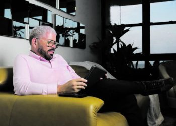 Refieren para investigación por posibles actos de corrupción al publicista Carlos Bermúdez Urbina a raíz de una serie de alegaciones divulgadas por el CPI