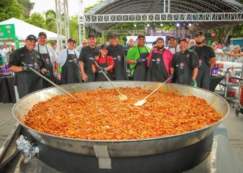 MÁS DE 1,500 LIBRAS DE ARROZ MARCAN HISTÓRICA CELEBRACIÓN GASTRONÓMICA EN EL FESTIVAL DE PAELLA Y ARROCES
