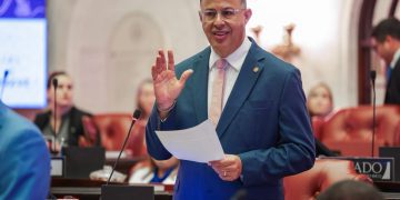 Senado conmemora 50 años de la clase de medicina de 1976 del Recinto de Ciencias Médicas