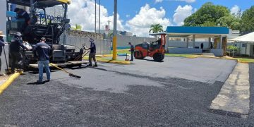 Alcalde anuncia culminación de trabajos de asfaltado en tres escuelas de San Lorenzo