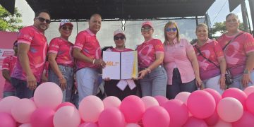 Multitudinaria marcha en Las Piedras une esfuerzos contra el cáncer de seno