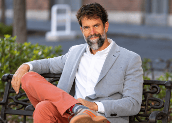 Reconocido psicólogo español Rafa Guerrero llega por primera vez a la Isla para abordar la relación de niños y adolescentes con las pantallas