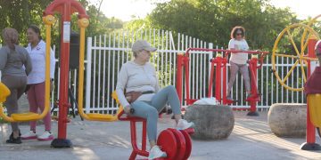 Con una inversión de $38,900 reinauguran Gimnasio al Aire Libre en la Pista Atlética Municipal de Río Grande para fomentar actividad física 
