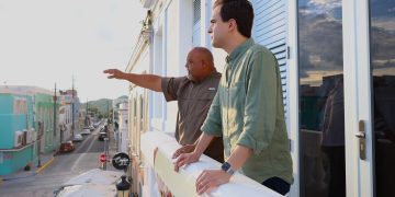 Alcalde de Guayama presenta proyectos prioritarios al comisionado residente en Washington