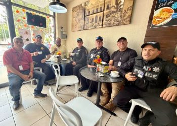 Alcalde de Moca se une a la iniciativa: Un café con los policías