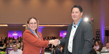 PIA y CienciaPR formalizan alianza para fortalecer el talento científico en Puerto Rico