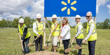 Walmart coloca primera piedra de su tienda número 19 en Puerto Rico y anuncia inversión de $65 millones para el primer Supercenter de Bayamón Los Palacios