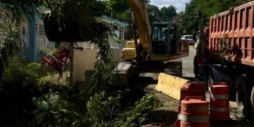 Inicia reconstrucción puente que brinda acceso al sector Vietnam de Hatillo
