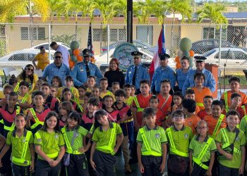 Senadora Brenda Pérez Soto inaugura Programa de Seguridad Infantil en plantel escolar de Arecibo